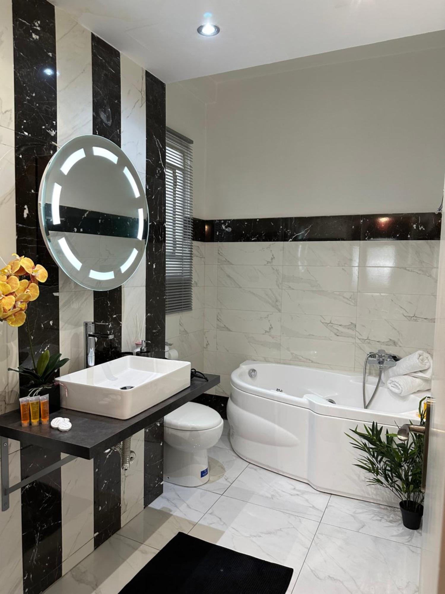 2 Bd In Syntagma With Acropolis View