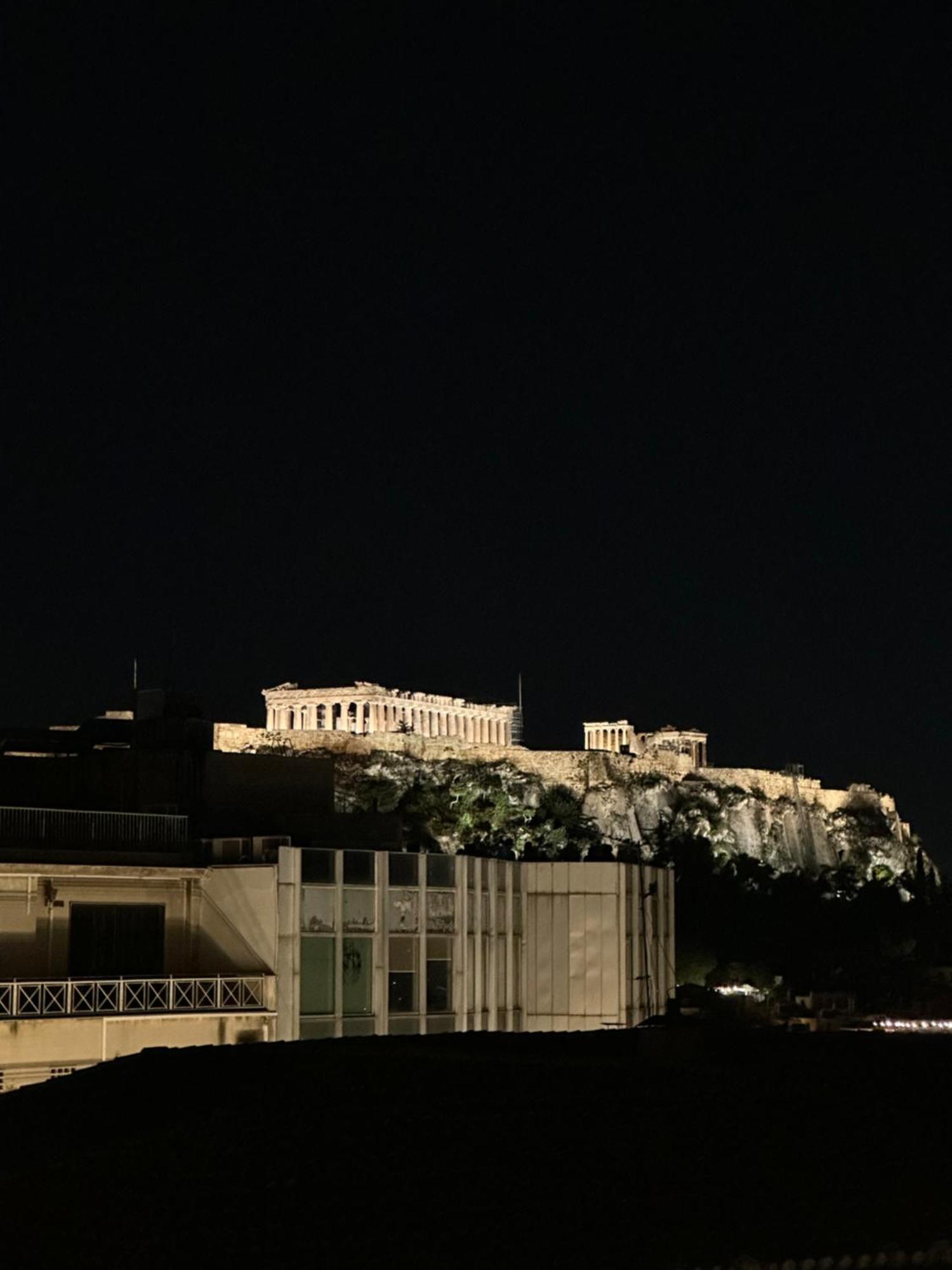 2 Bd In Syntagma With Acropolis View *